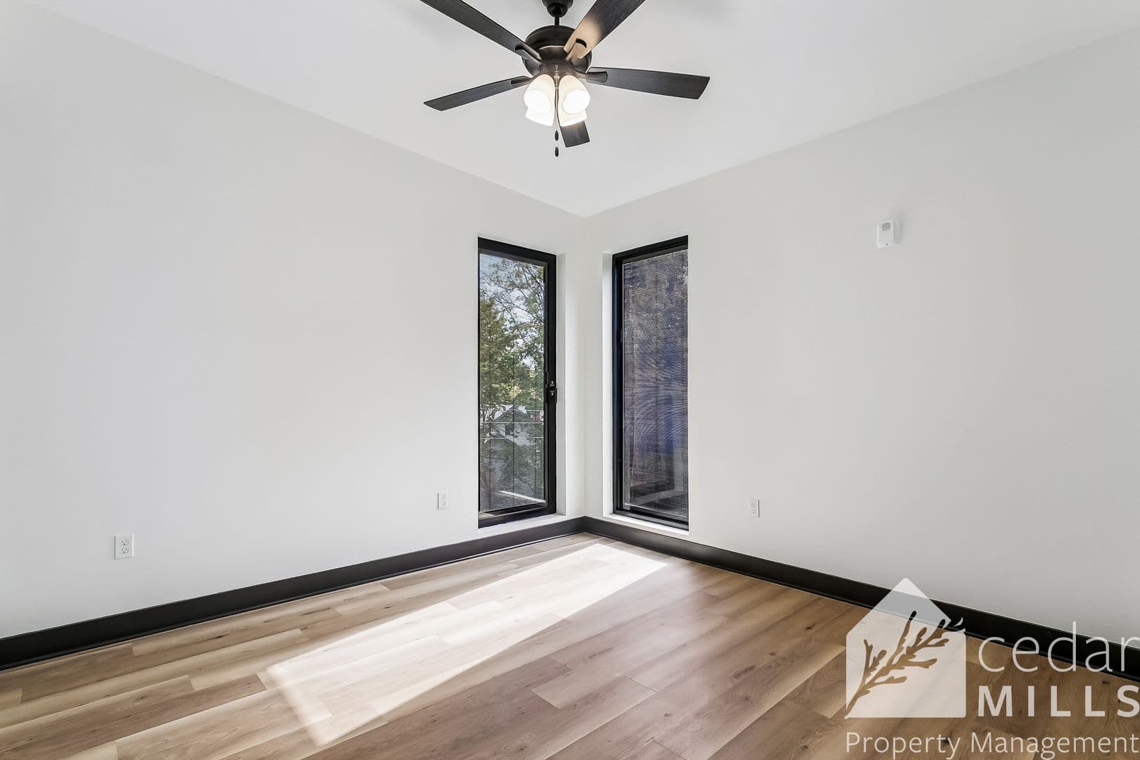 Wichita Apartment: 3205 E English St