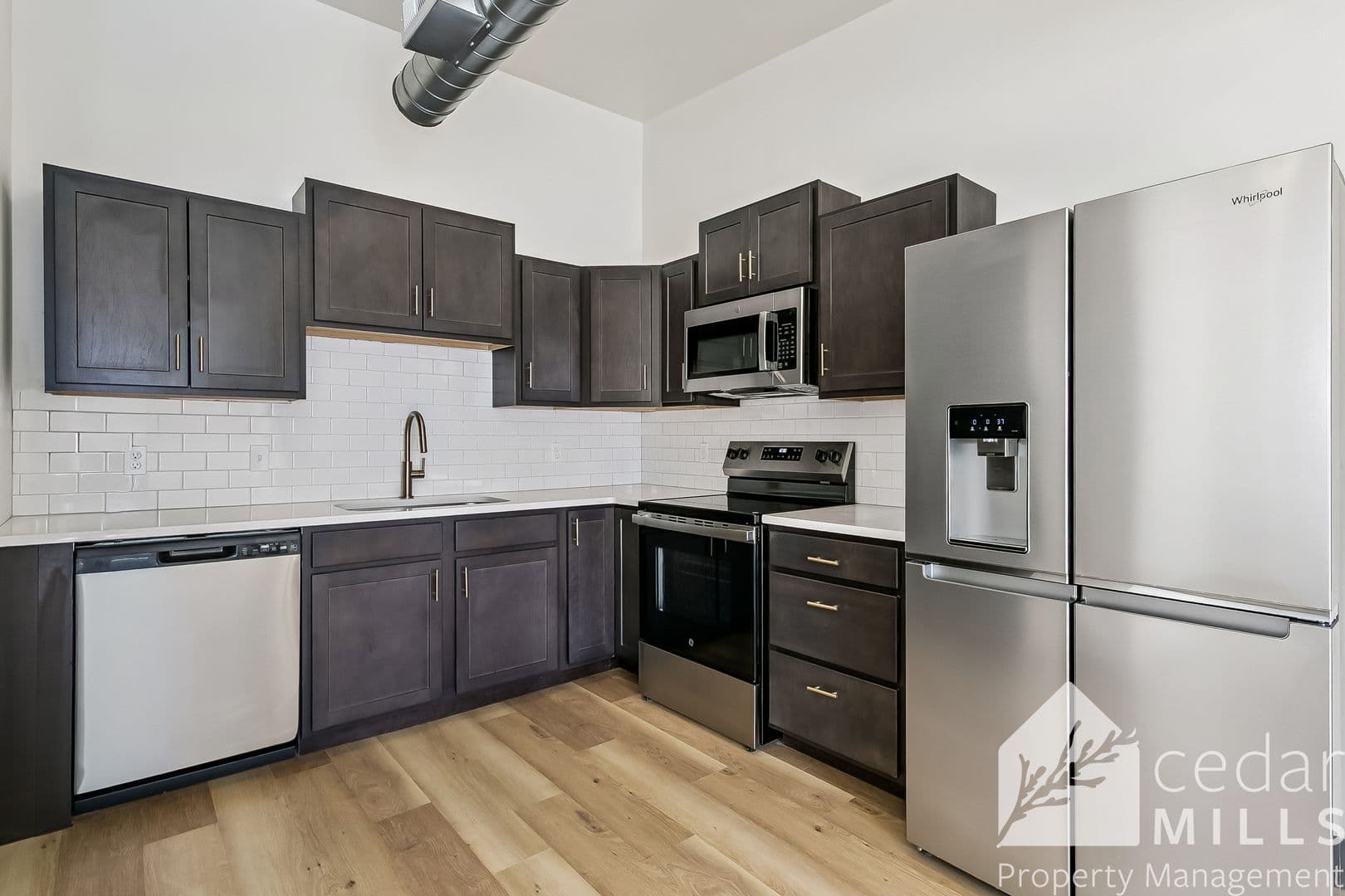Wichita Apartment: 3205 E English St