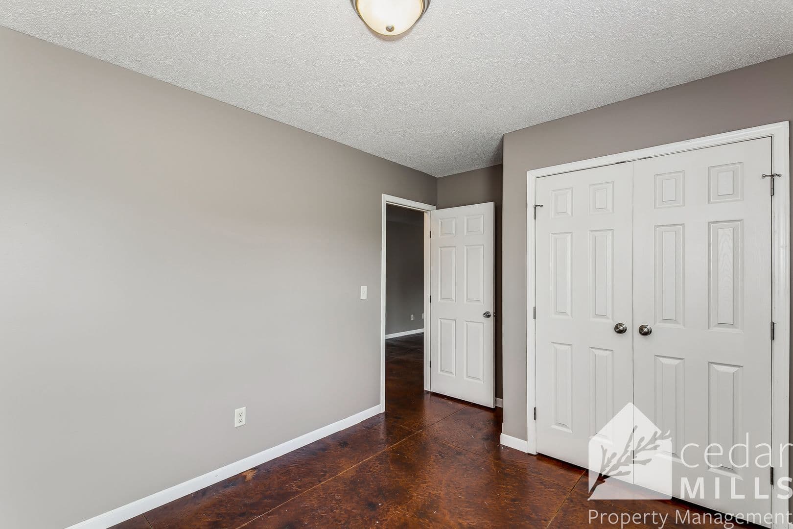 Wichita Apartment: Newell