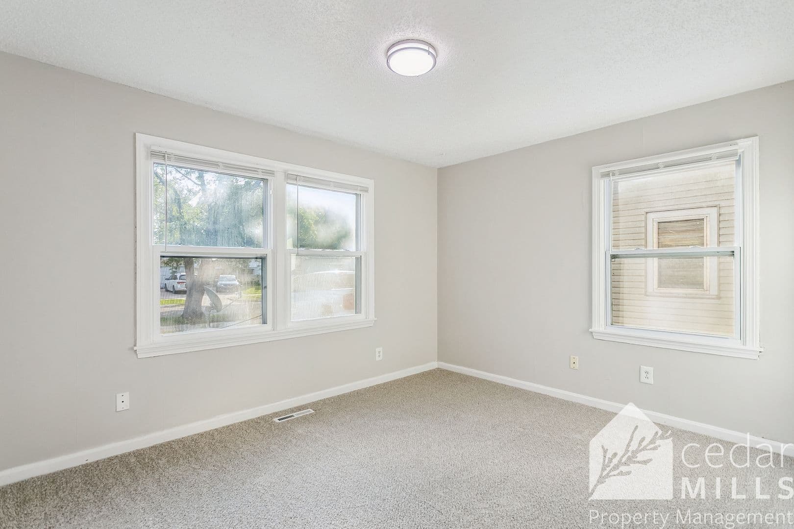 Wichita House: 2517 S Victoria Ave