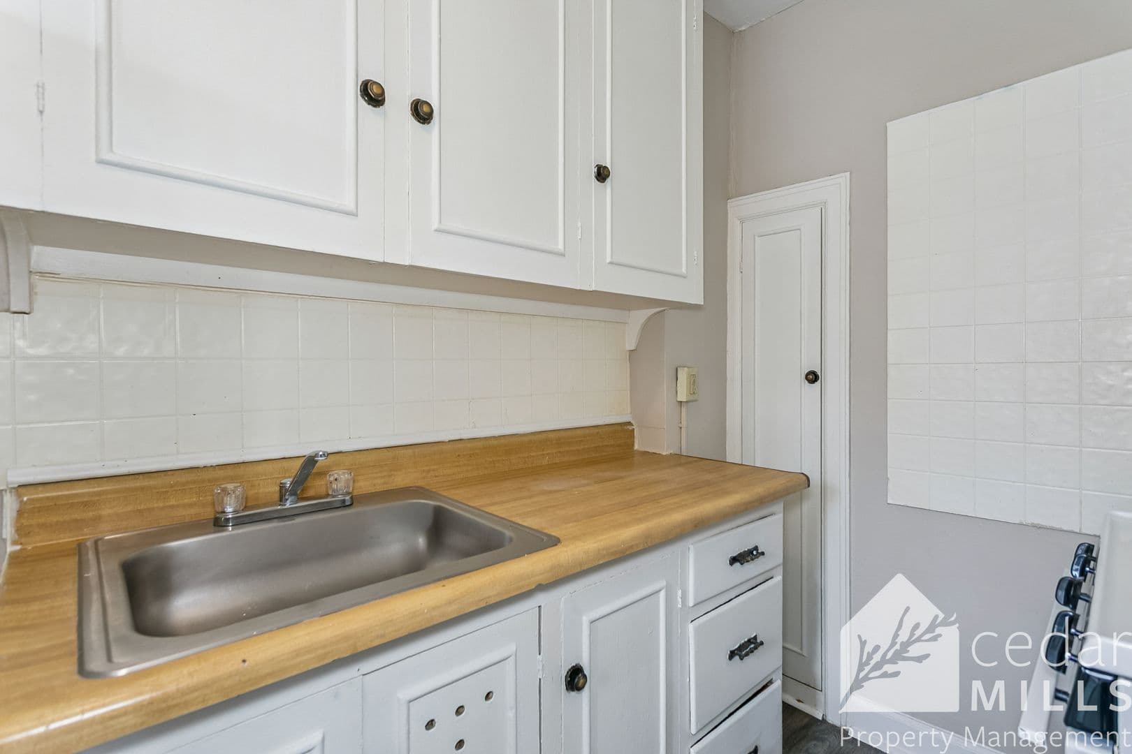 Wichita Apartment: 405 N. Hillside