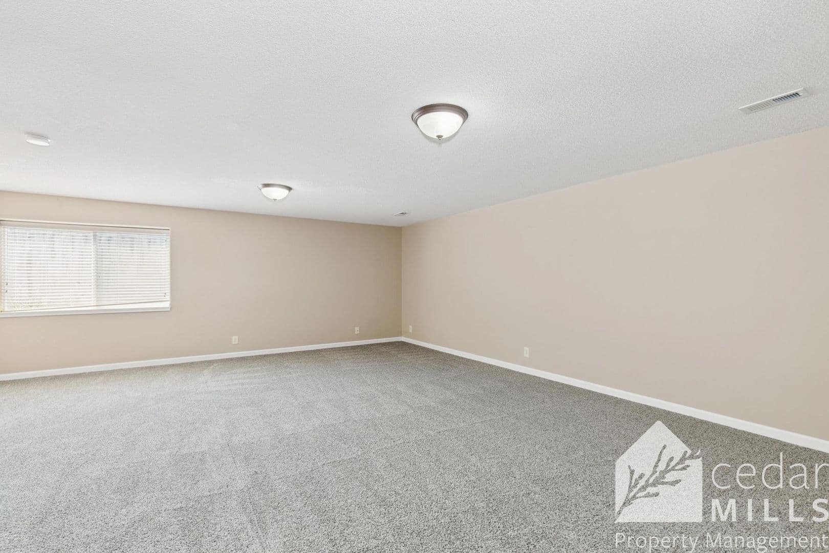 Wichita Apartment: Ironhorse 2 Co-Tenancy