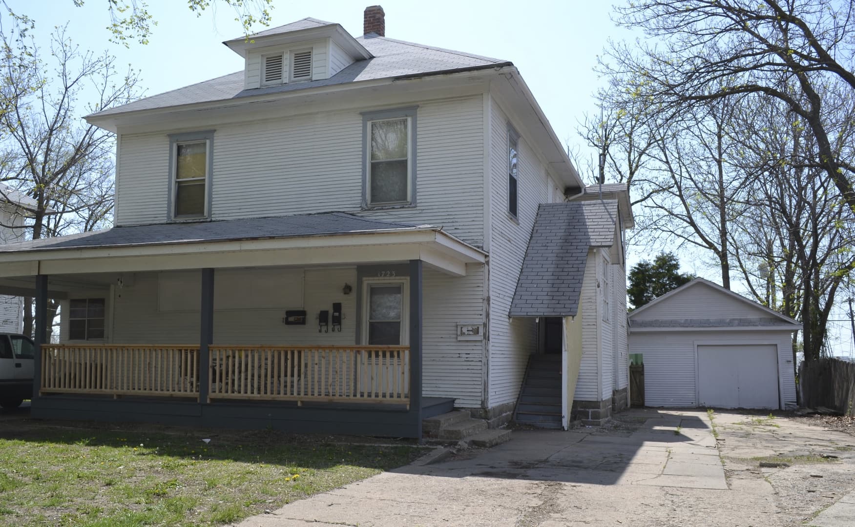 Wichita Apartment: 1723 N. Holyoke