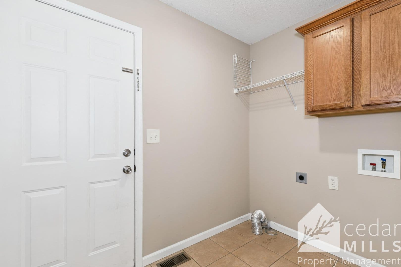 Wichita Apartment: Ironhorse 2 Co-Tenancy