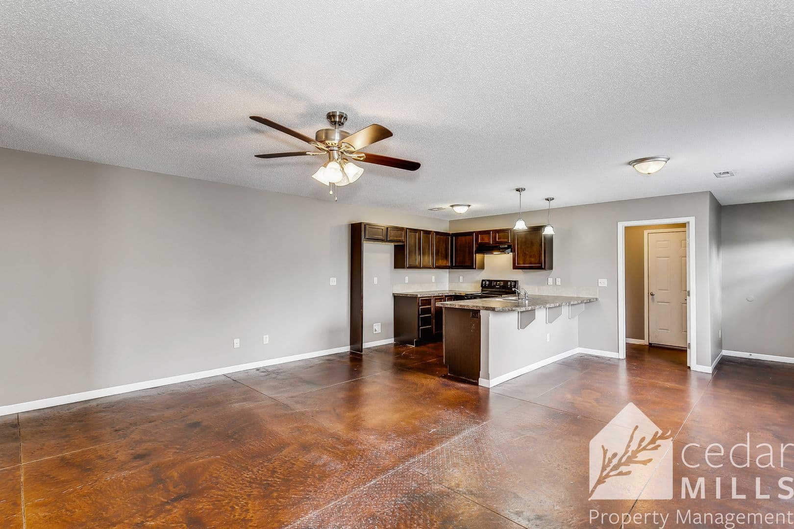 Wichita Apartment: Newell