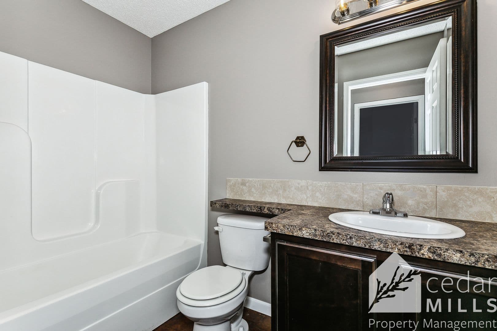 Wichita Apartment: Newell