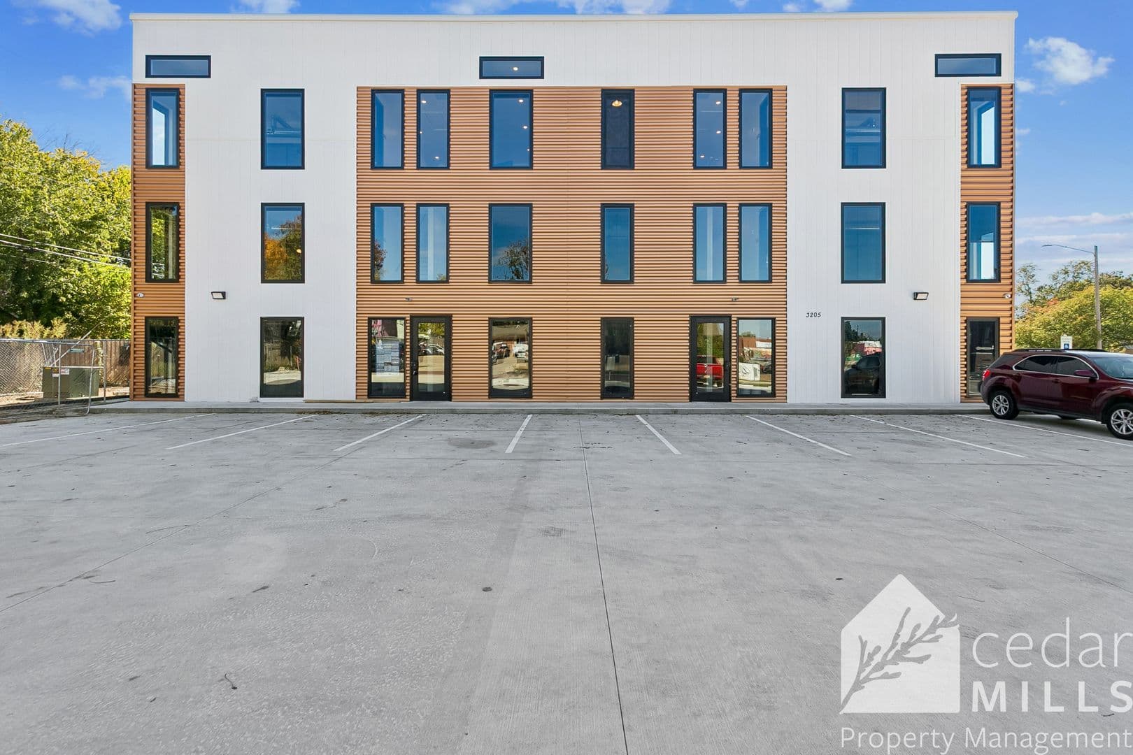 Wichita Apartment: 3205 E English St