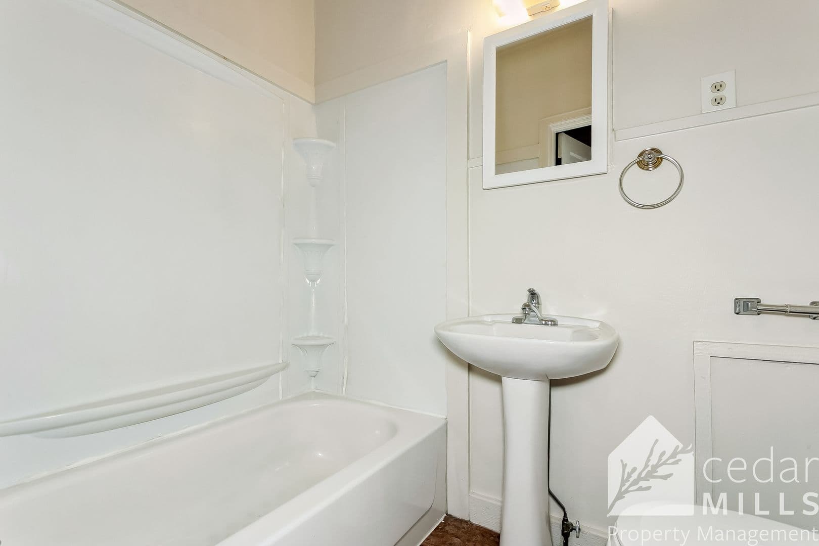 Wichita Apartment: 130 S Charles