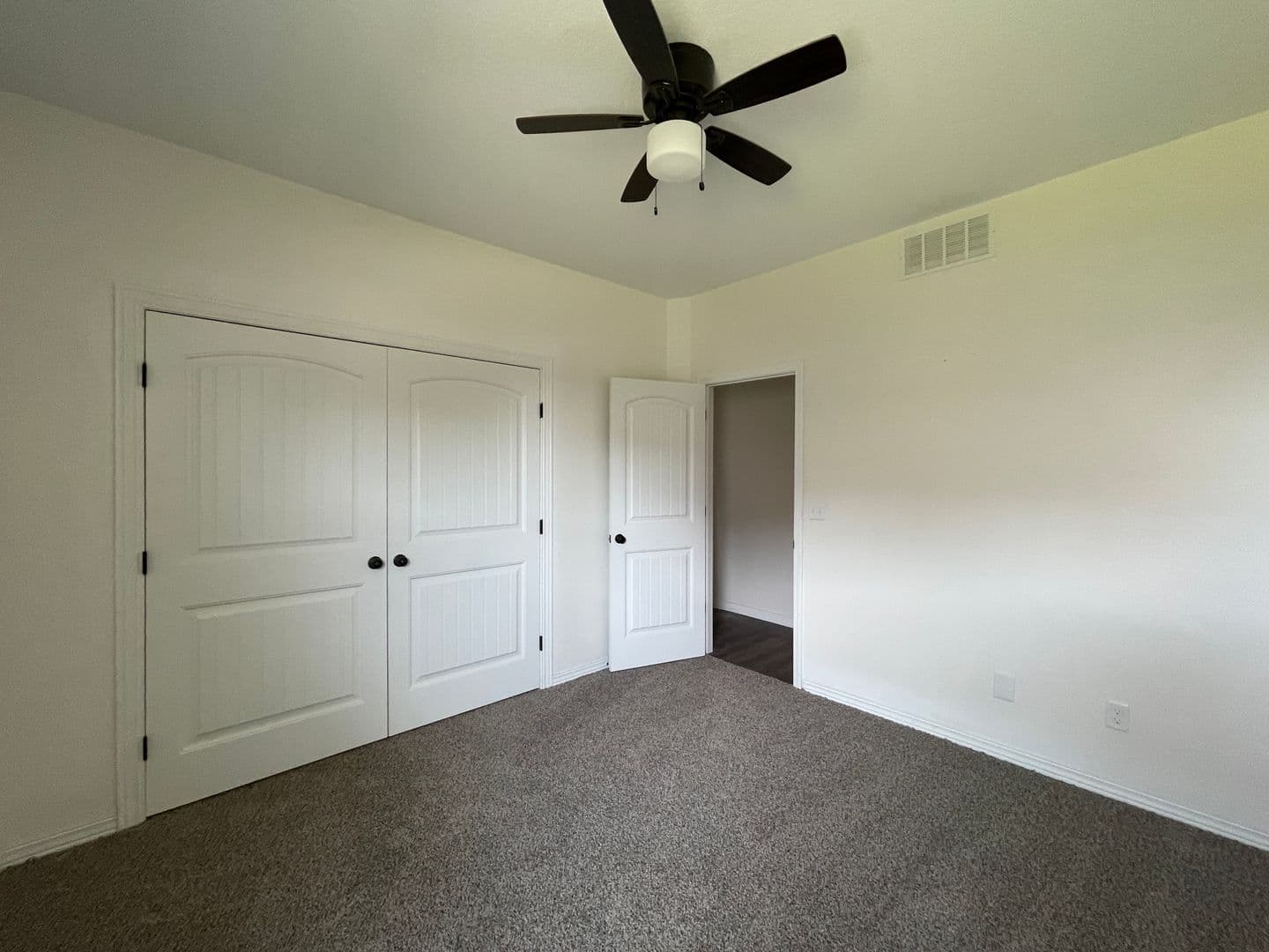 Wichita House: 12610 E Willowgreen