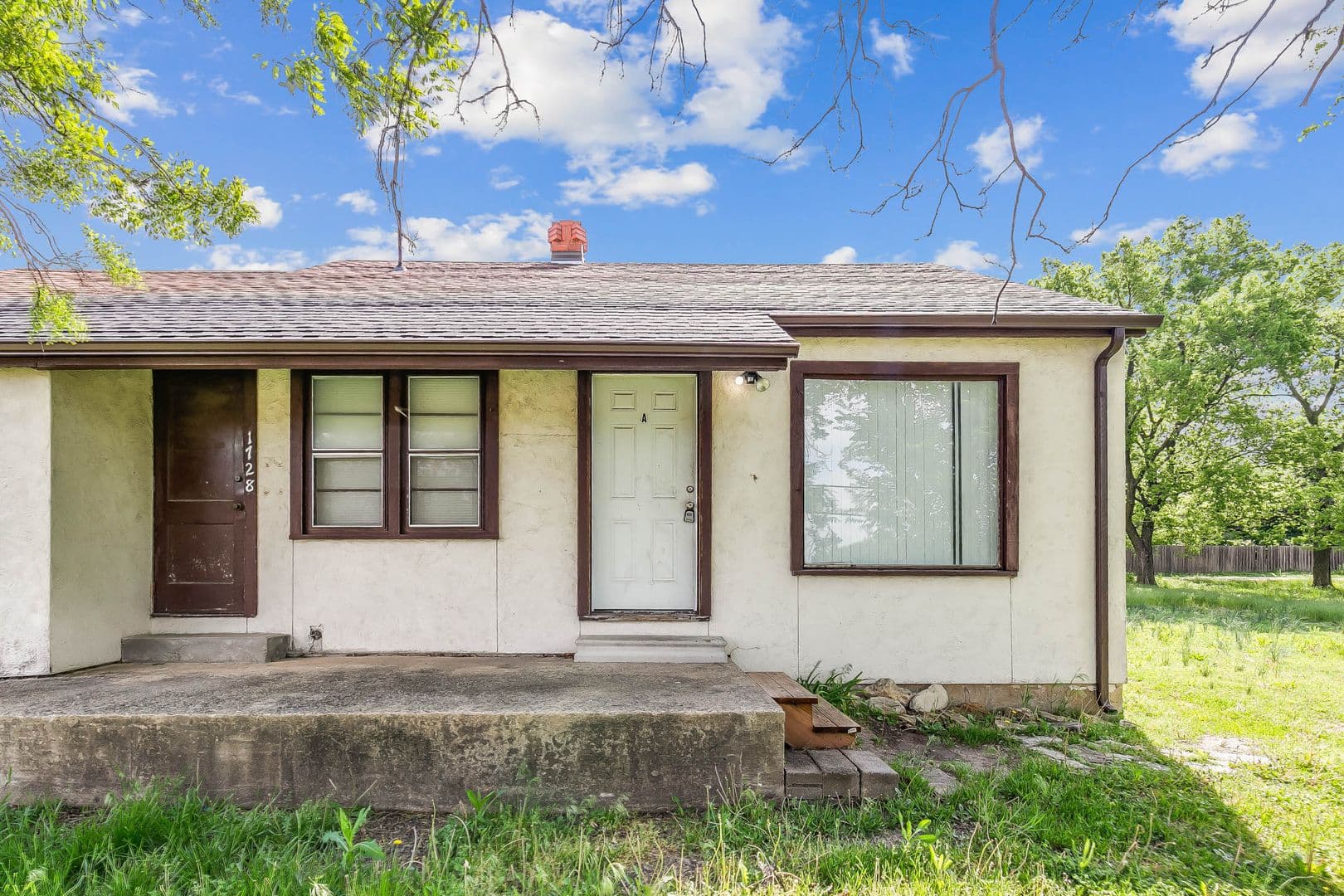 Wichita Apartment: 1728 N. Hillside