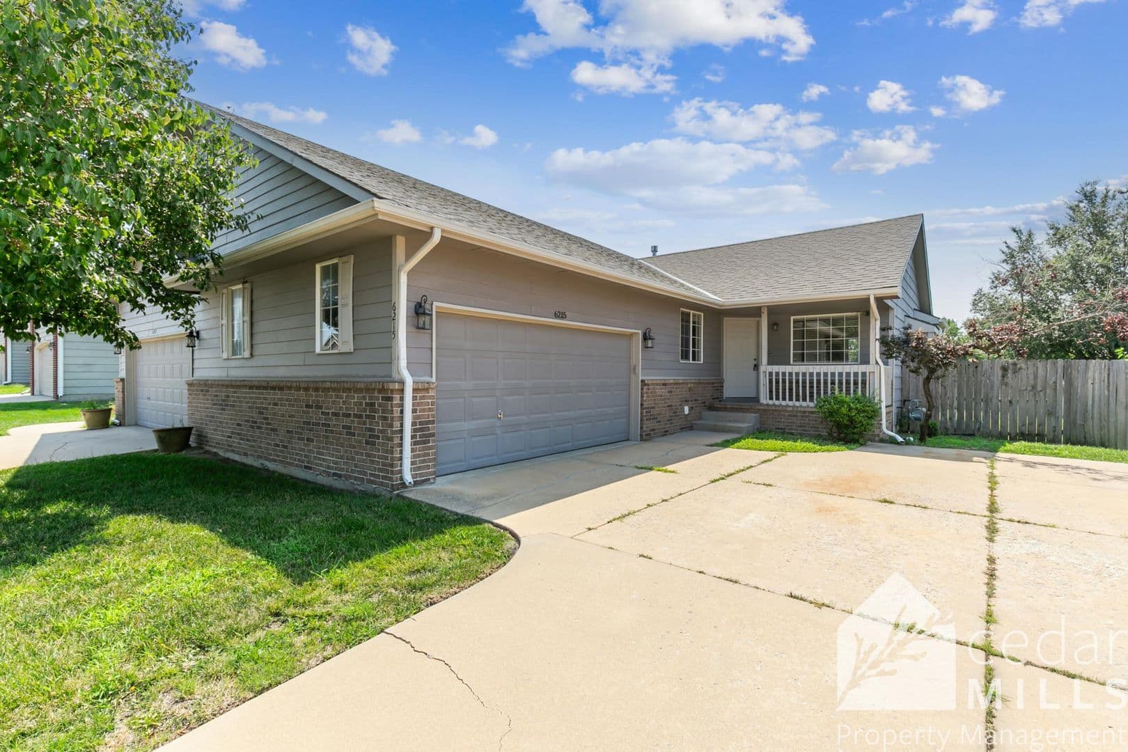 Wichita Apartment: Ironhorse 2 Co-Tenancy