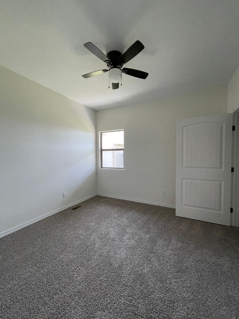 Wichita House: 12610 E Willowgreen