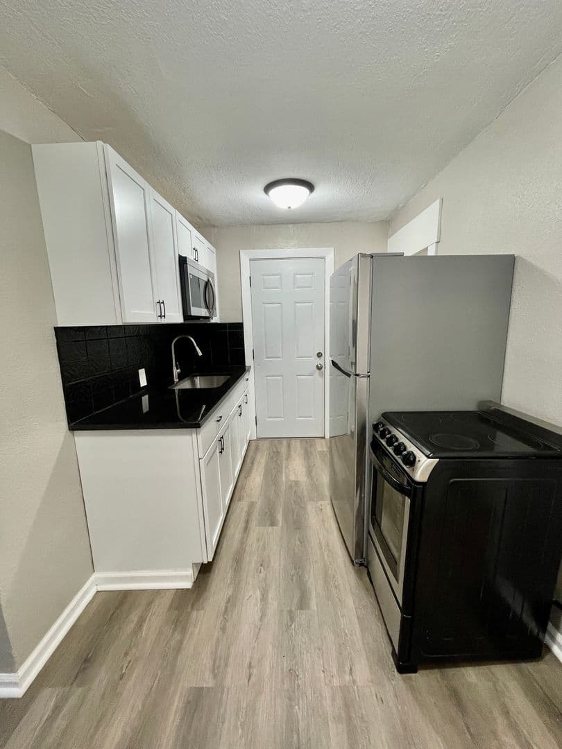 Wichita House: 1705 W Esthner Ave