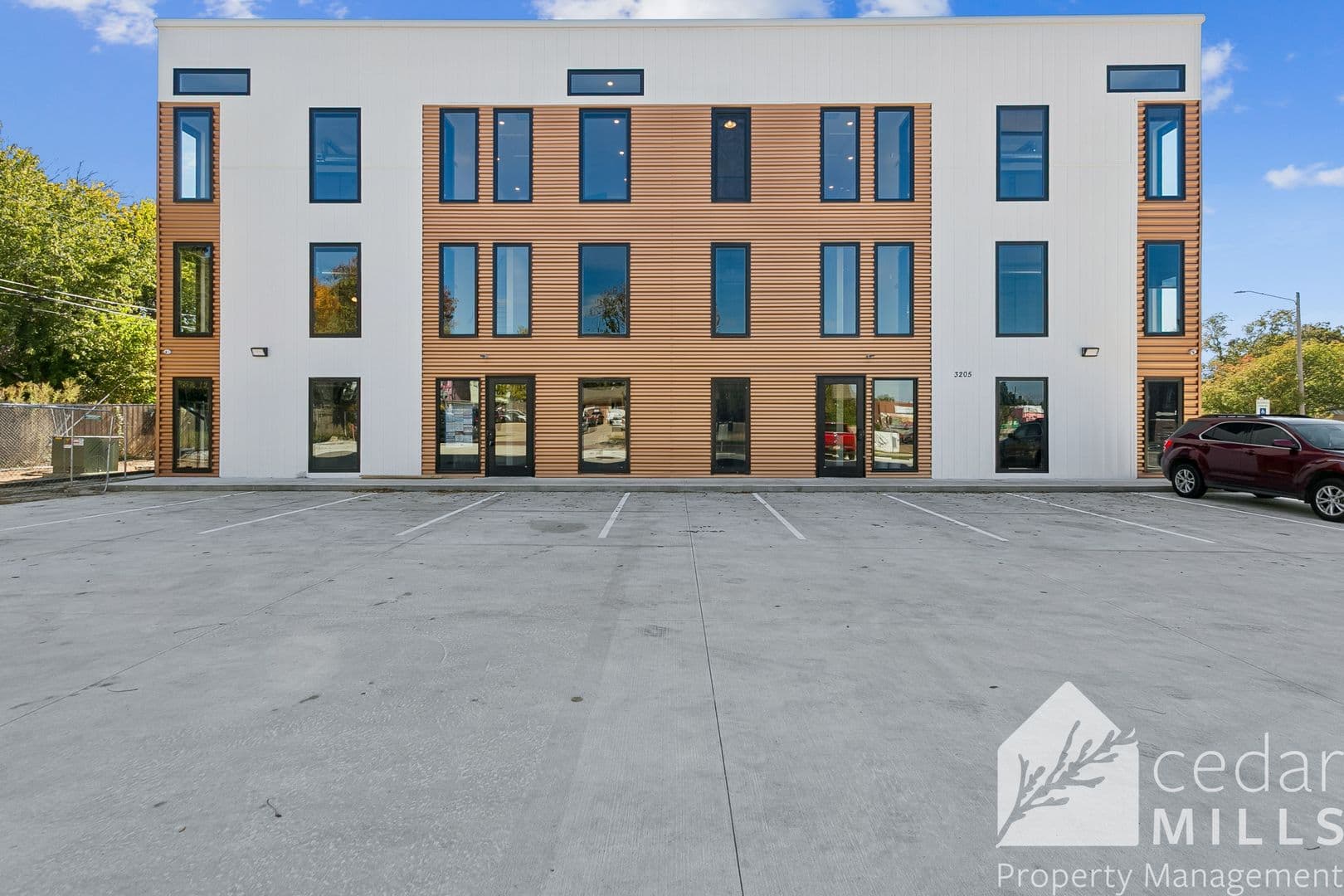 Wichita Apartment: 3205 E English St