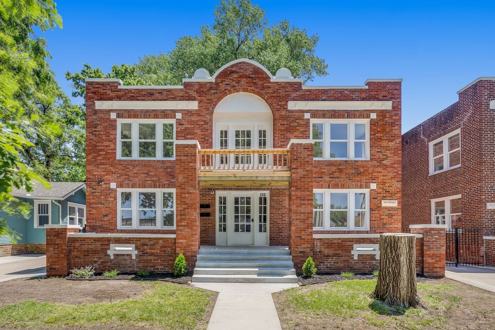 Wichita Apartment: 224 S Kansas