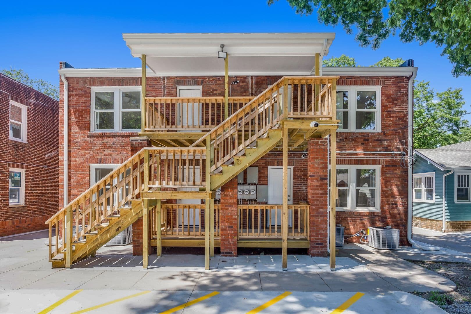 Wichita Apartment: 224 S Kansas