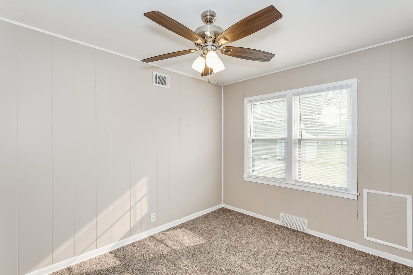 Wichita House: 2060 S Bonn