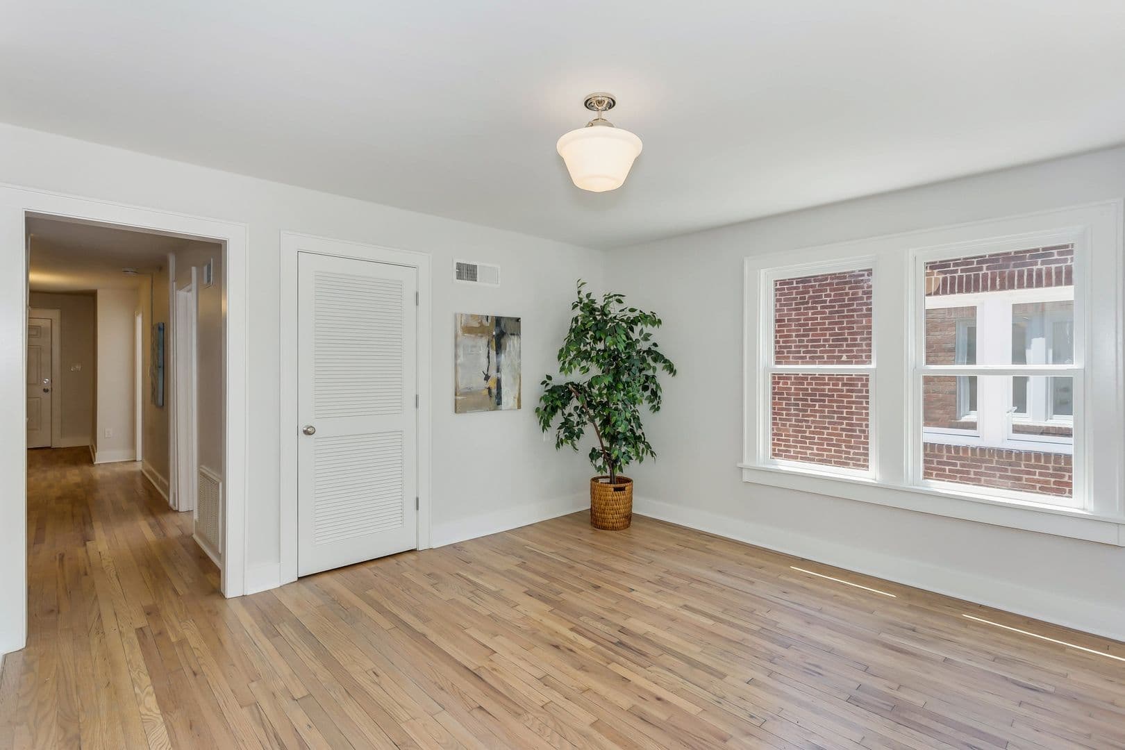 Wichita Apartment: 224 S Kansas