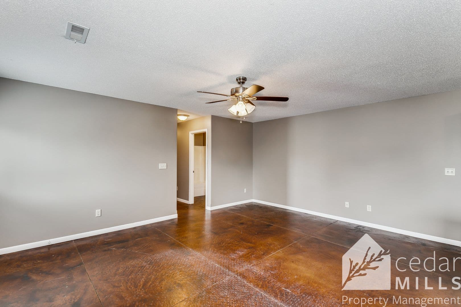 Wichita Apartment: Newell