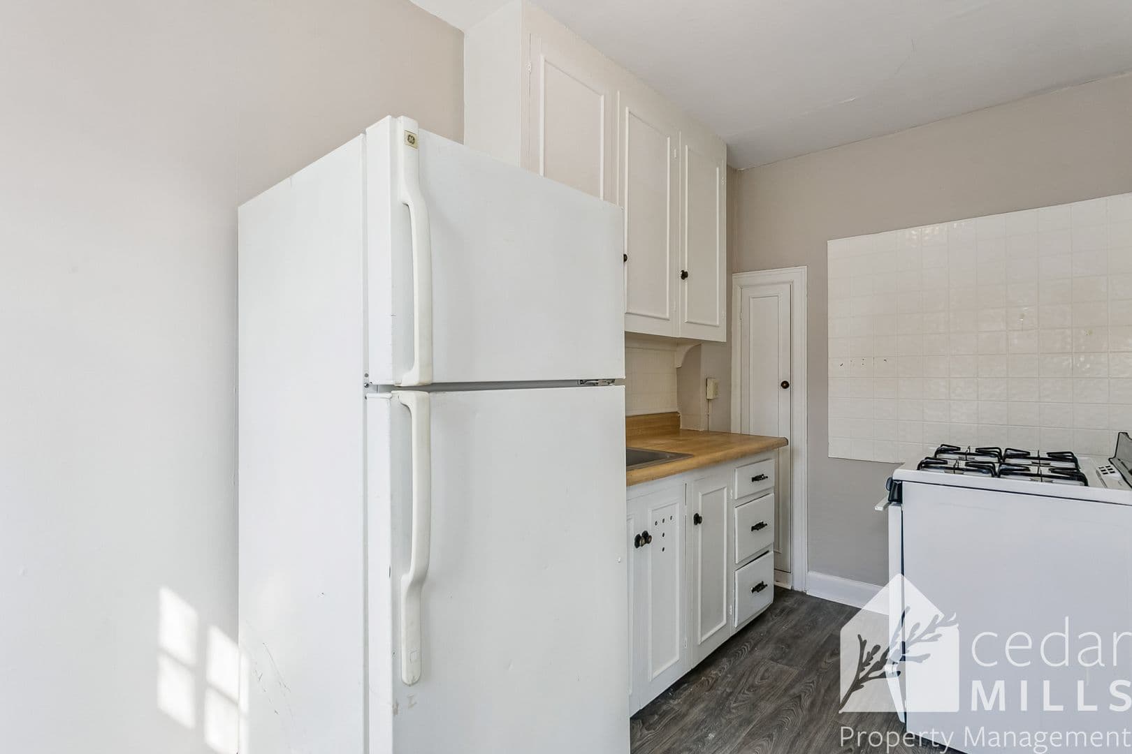 Wichita Apartment: 405 N. Hillside
