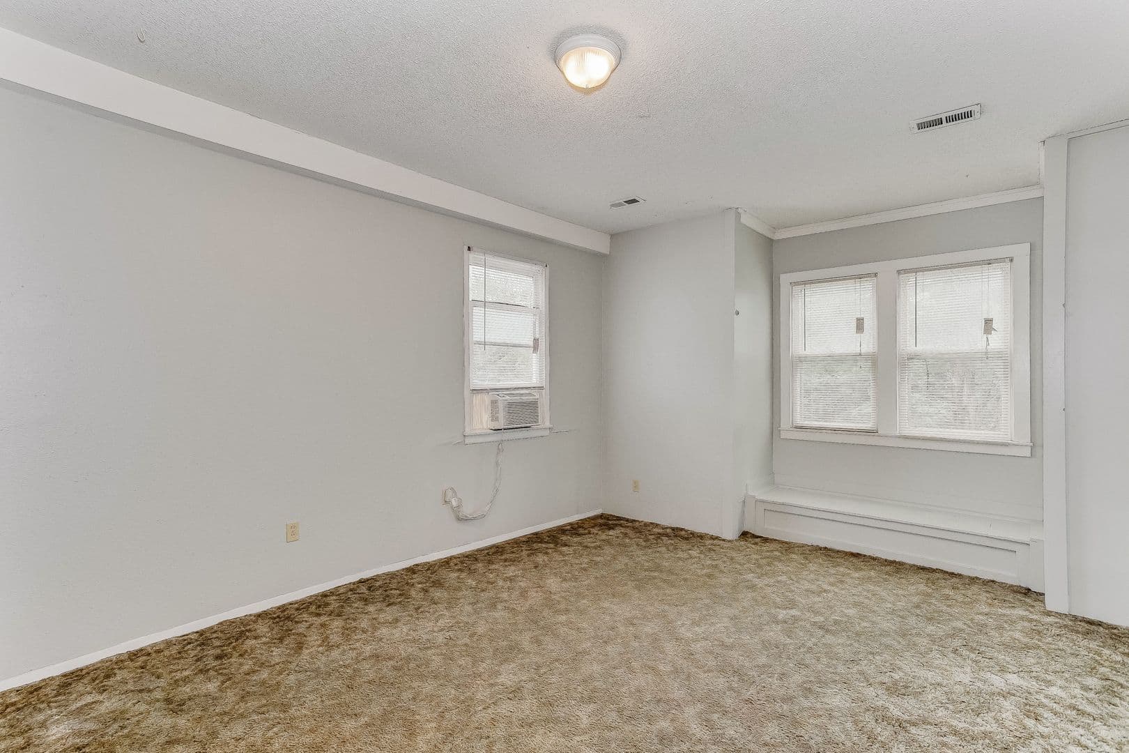 Wichita Apartment: 1656 N. Holyoke