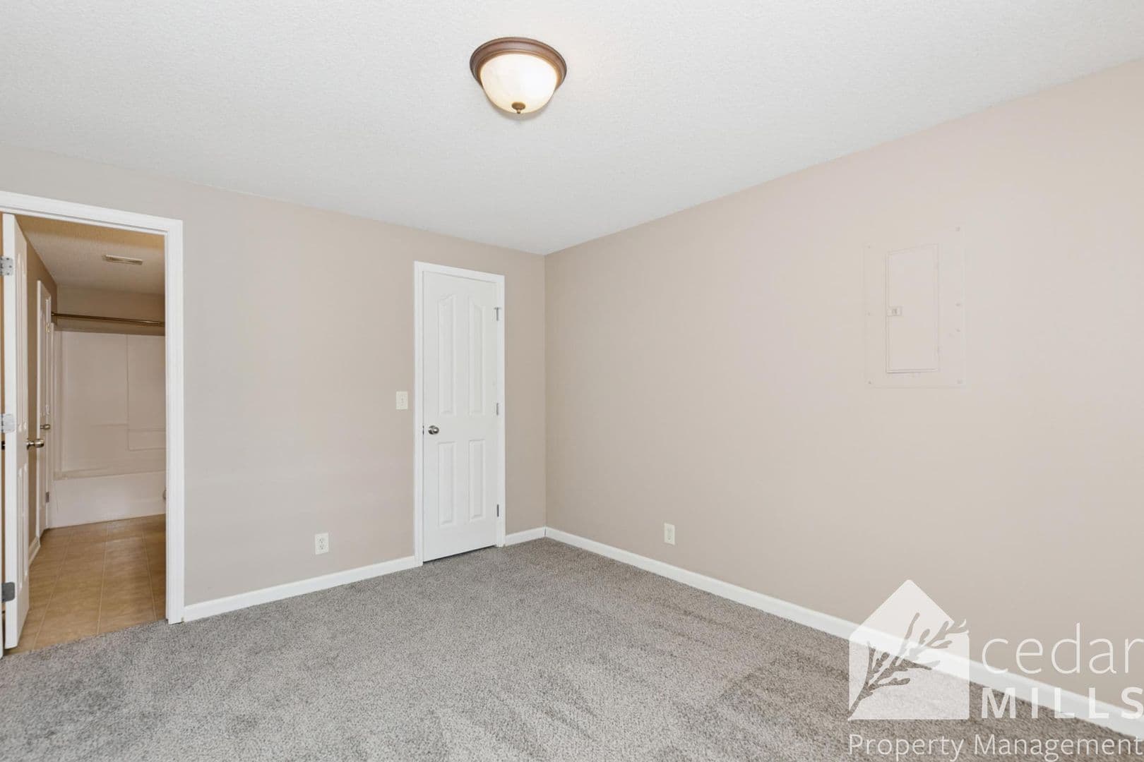 Wichita Apartment: Ironhorse 2 Co-Tenancy