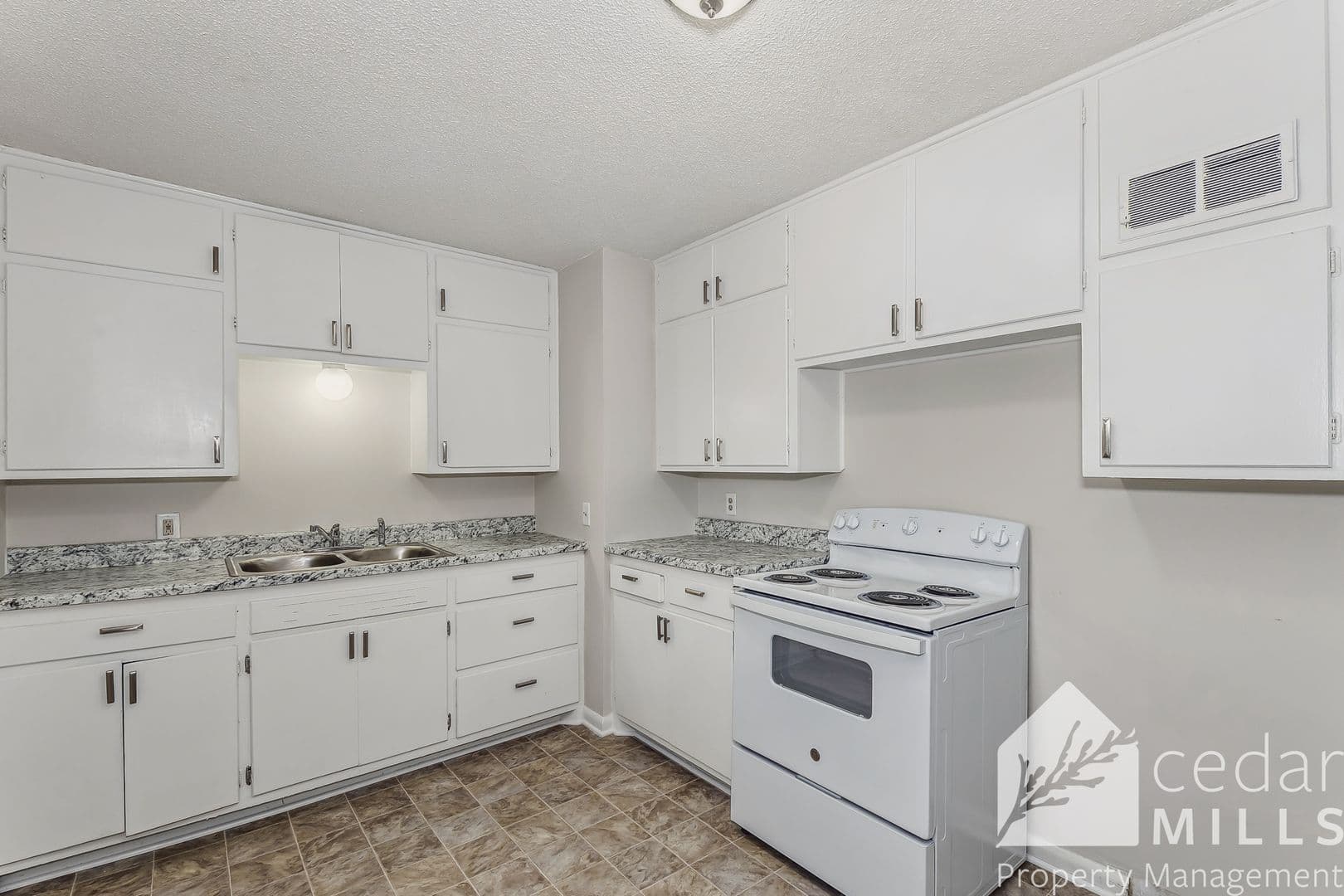 Wichita House: 1412 N Volutsia Ave
