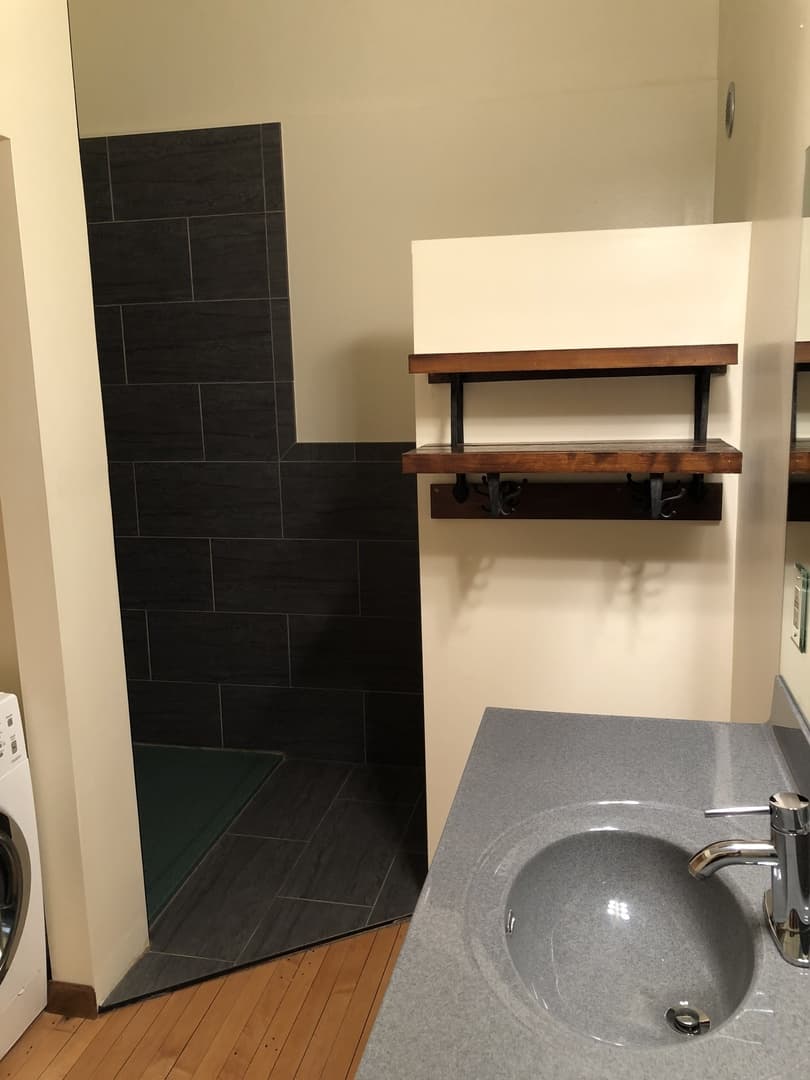 Wichita Apartment: 1220 E. Kellogg