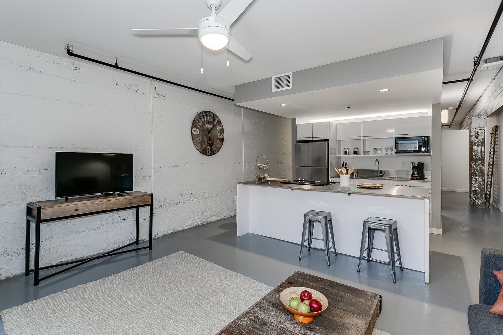 Wichita Apartment: 520 Commerce