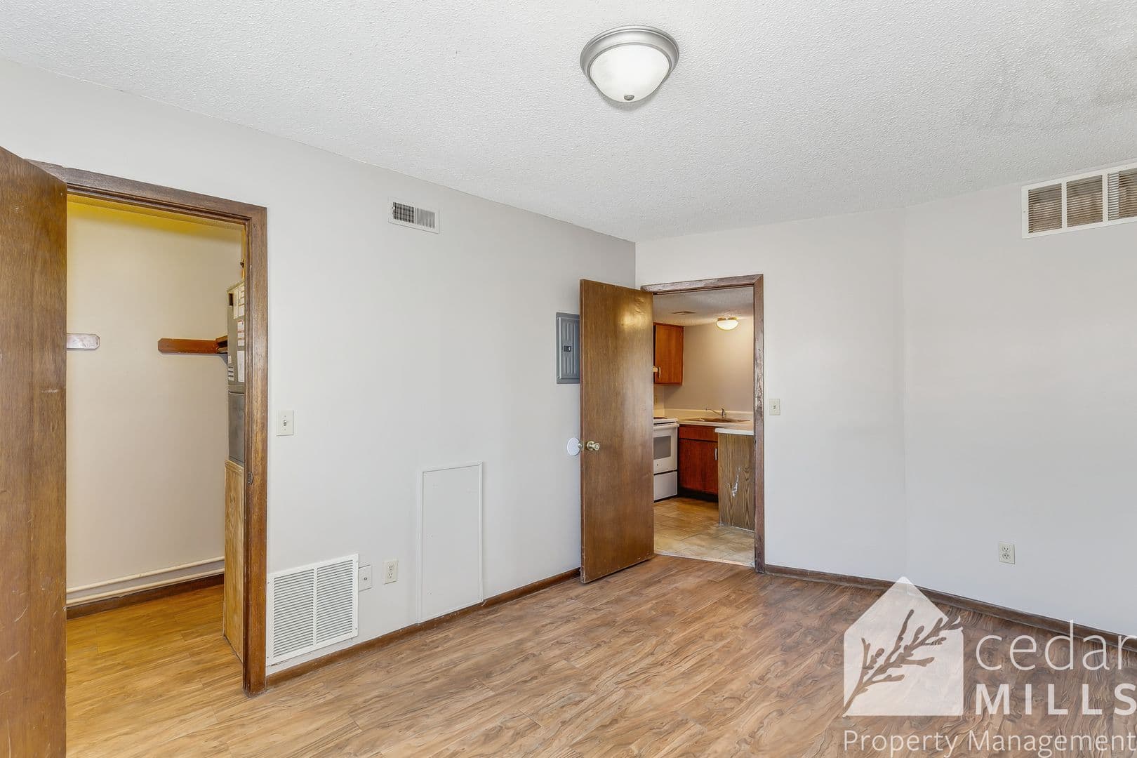 Wichita Apartment: 739 N Sheridan