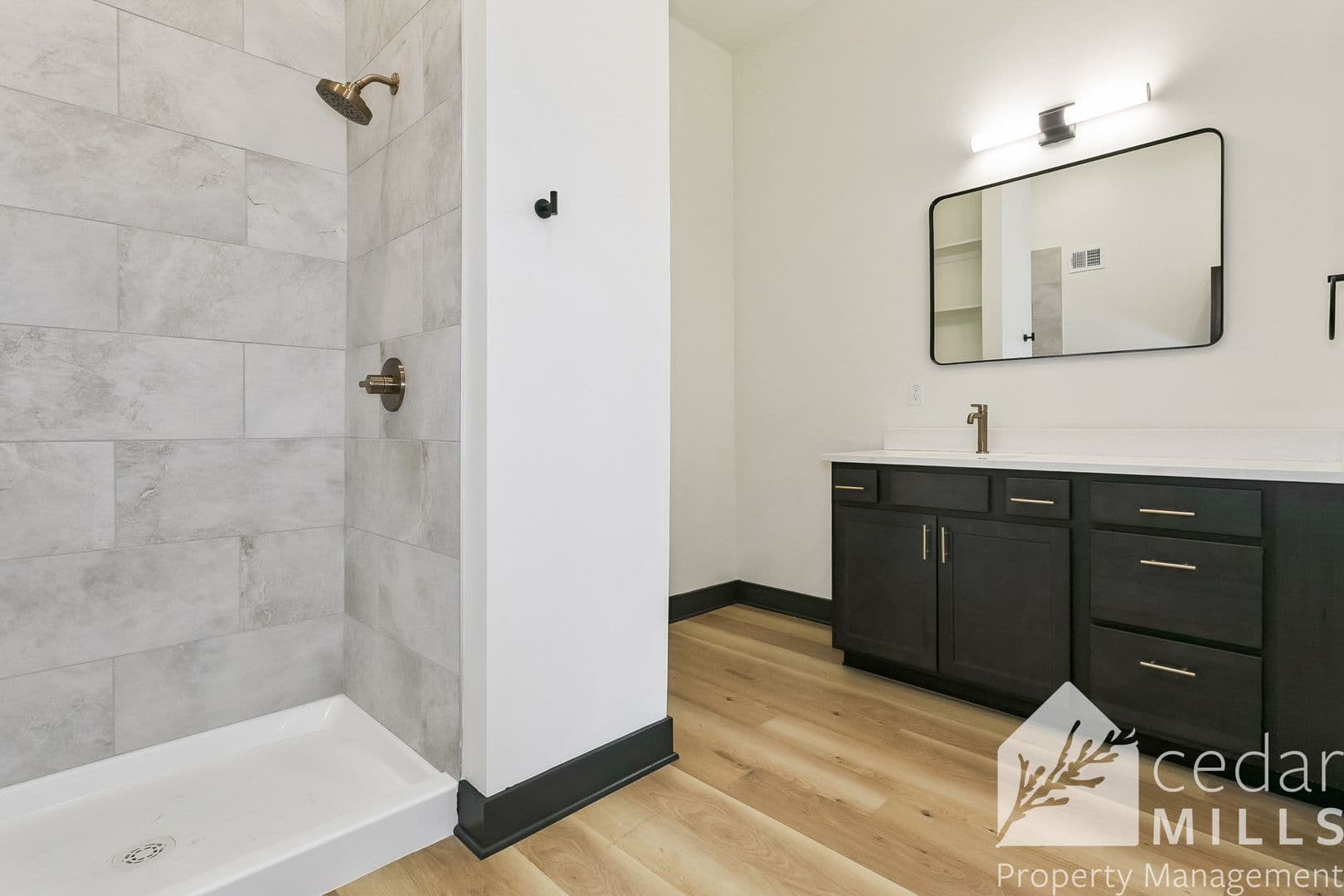 Wichita Apartment: 3205 E English St