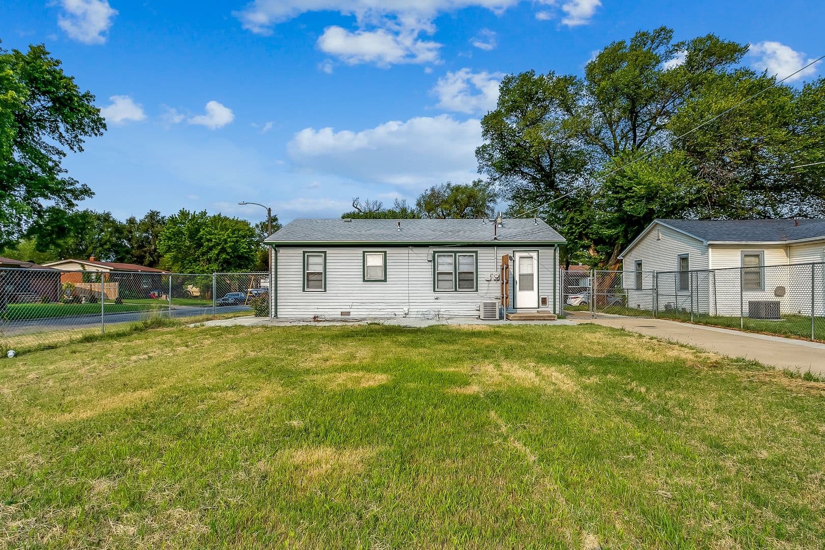 Wichita House: 2060 S Bonn