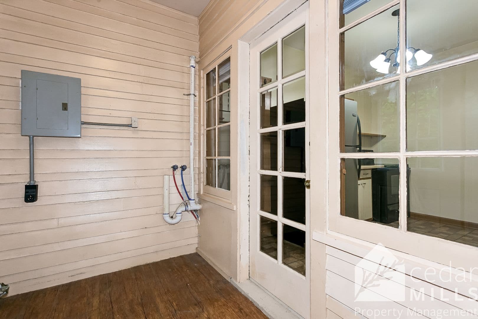 Wichita Apartment: 130 S Charles
