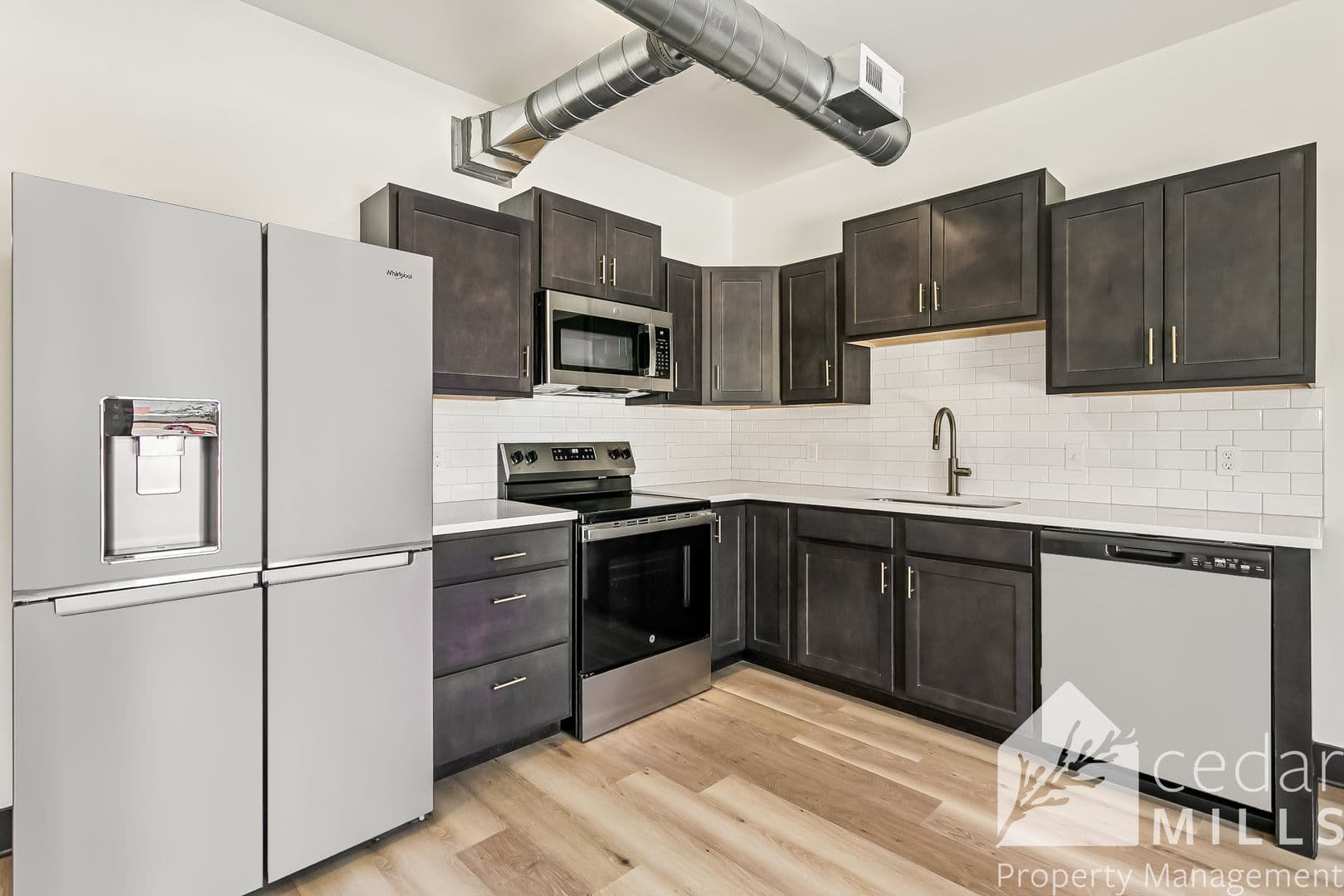 Wichita Apartment: 3205 E English St
