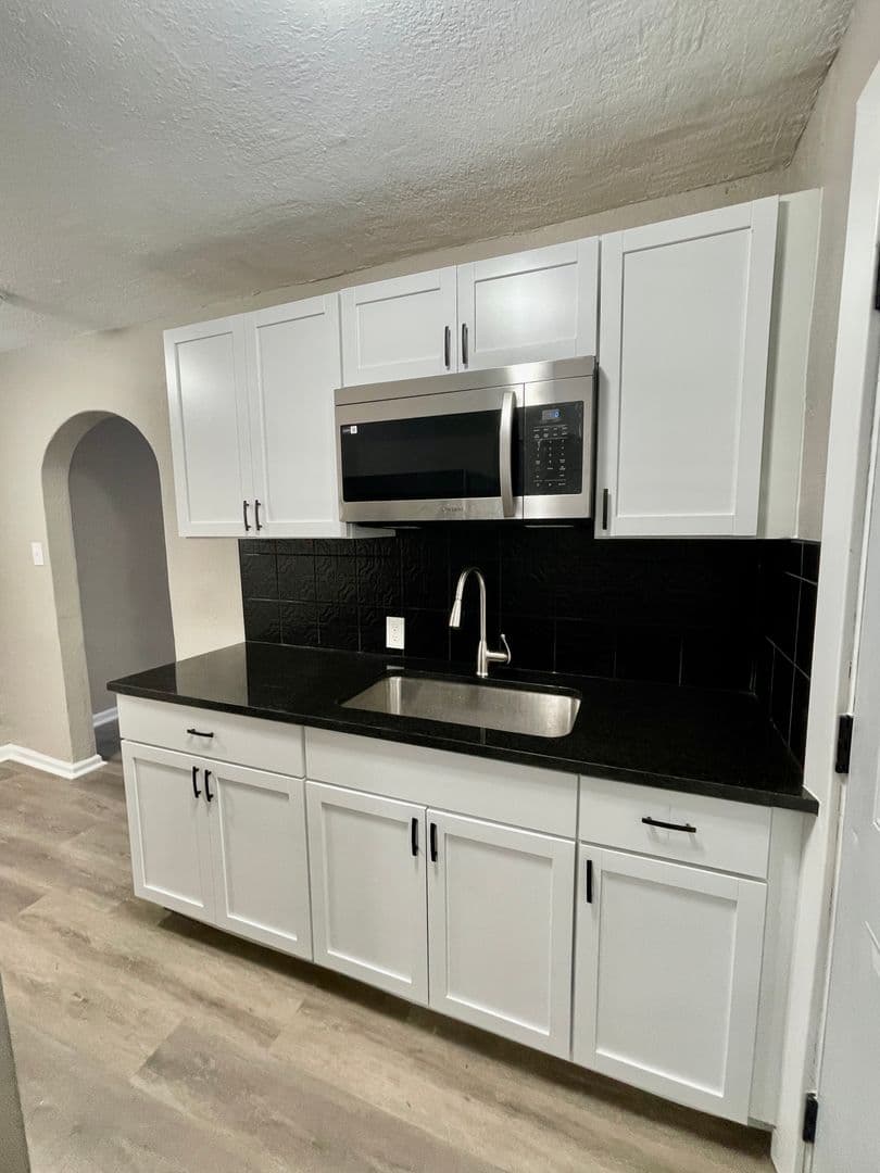 Wichita House: 1705 W Esthner Ave