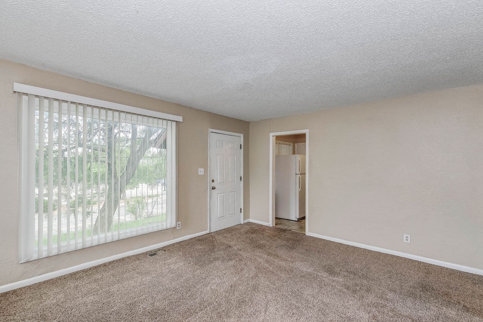 Wichita Apartment: 1728 N. Hillside