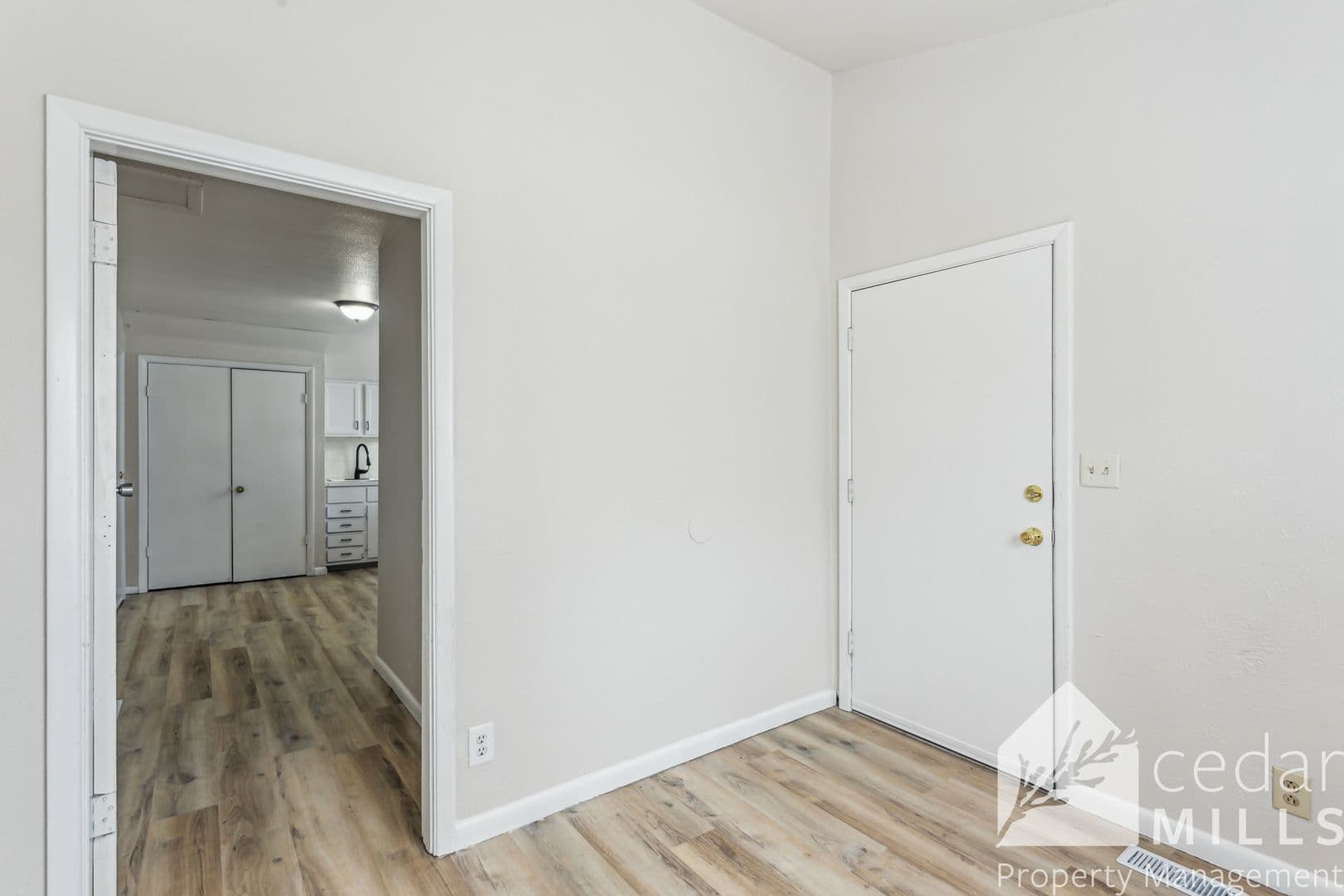 Wichita Apartment: 1728 N. Hillside