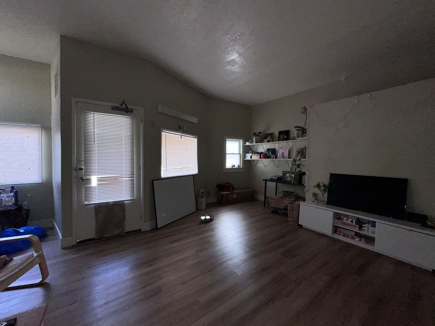 Berkeley Apartment: 2100 California St