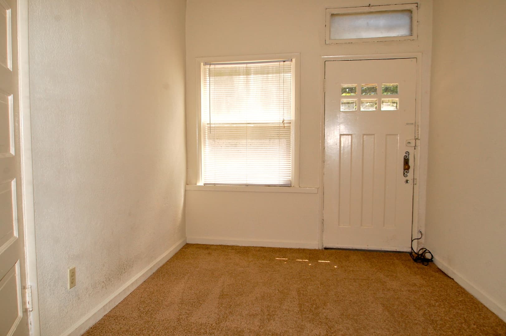 Berkeley Apartment: 2100 California St