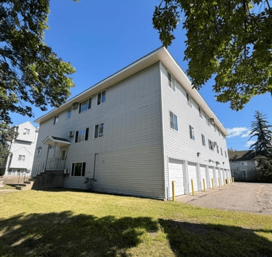 St Cloud Apartment: 724 7th Ave S
