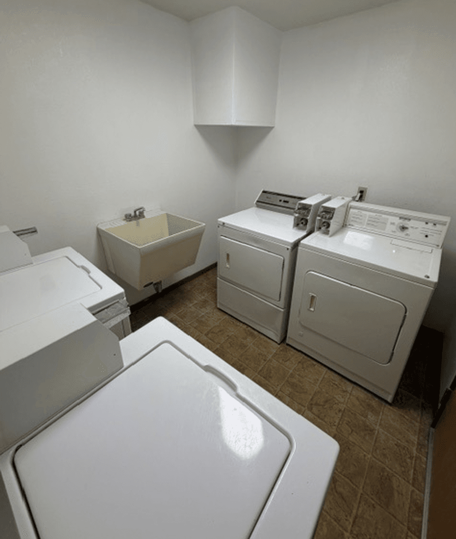 St Cloud Apartment: 724 7th Ave S