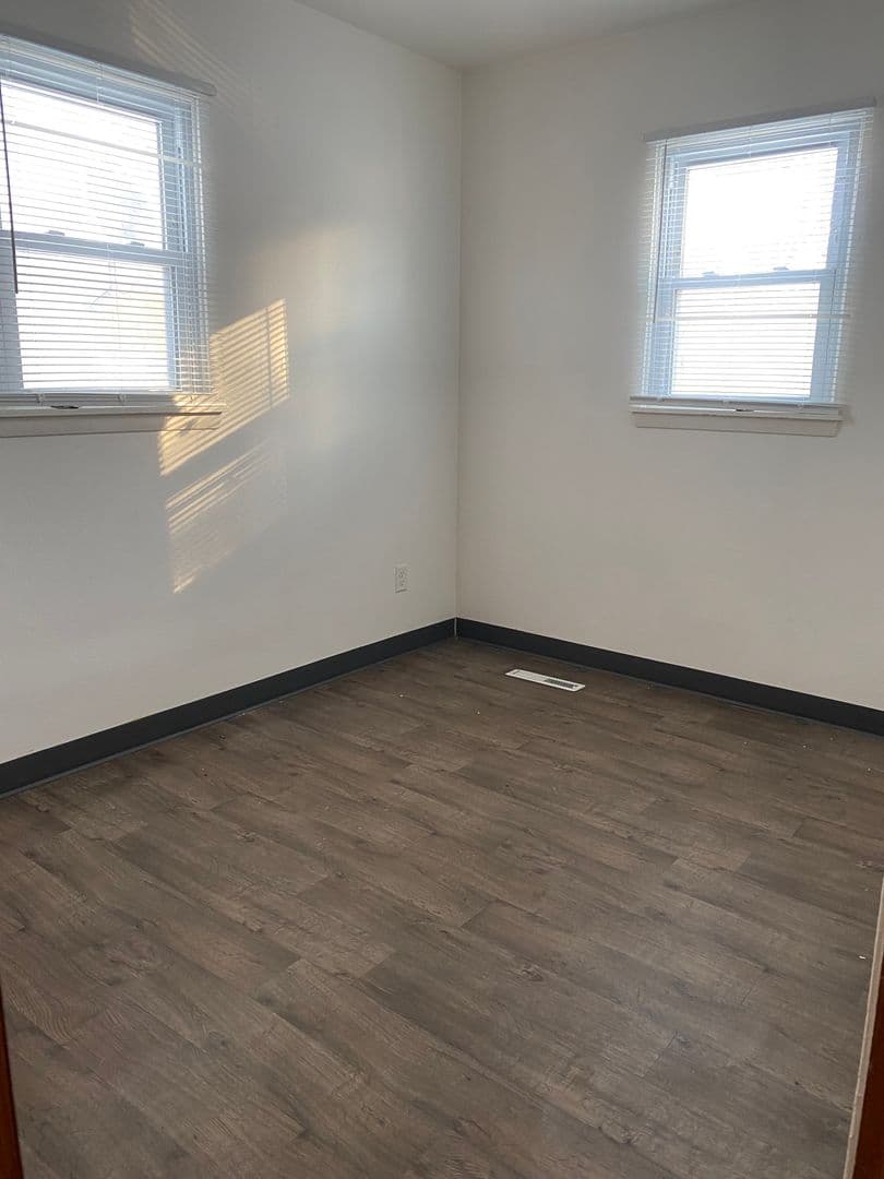 Waterloo Apartment: 221-231 Miriam
