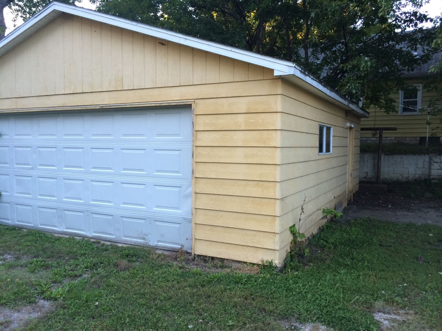 Waterloo House: 917 Kern