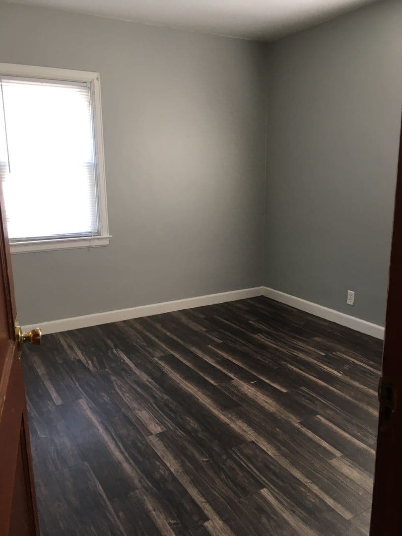 Waterloo House: 917 Kern