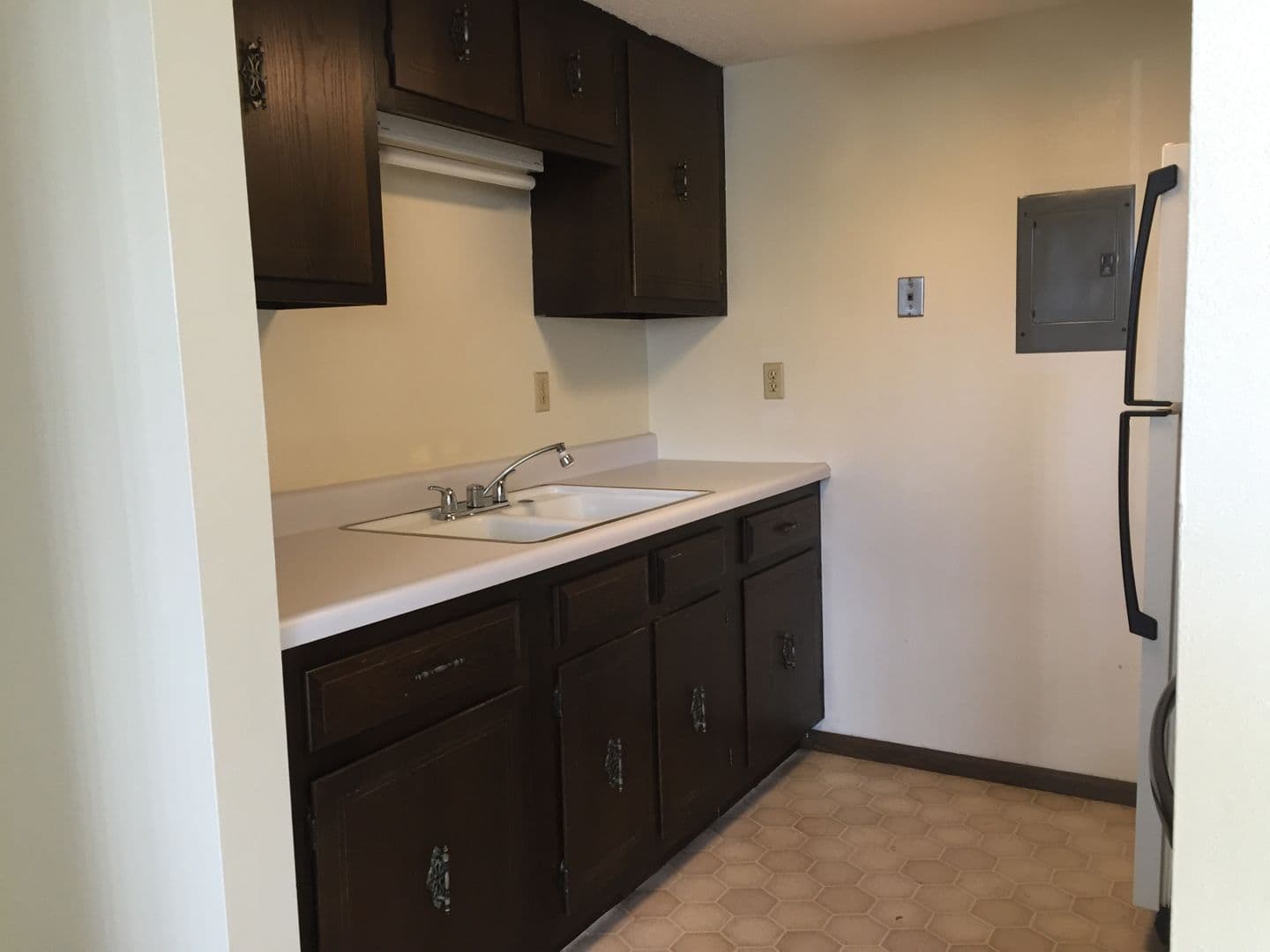 Waterloo Apartment: 1127-1137 Ravenwood Road