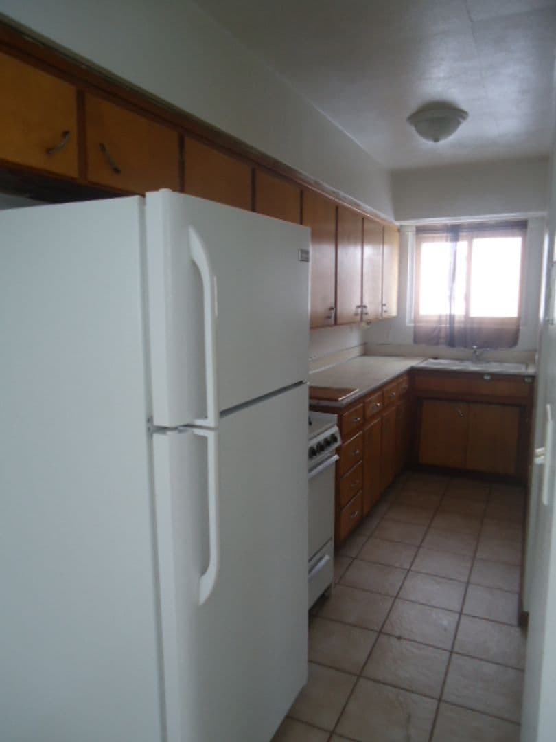 Waterloo Apartment: 105-111 Elmwood St.