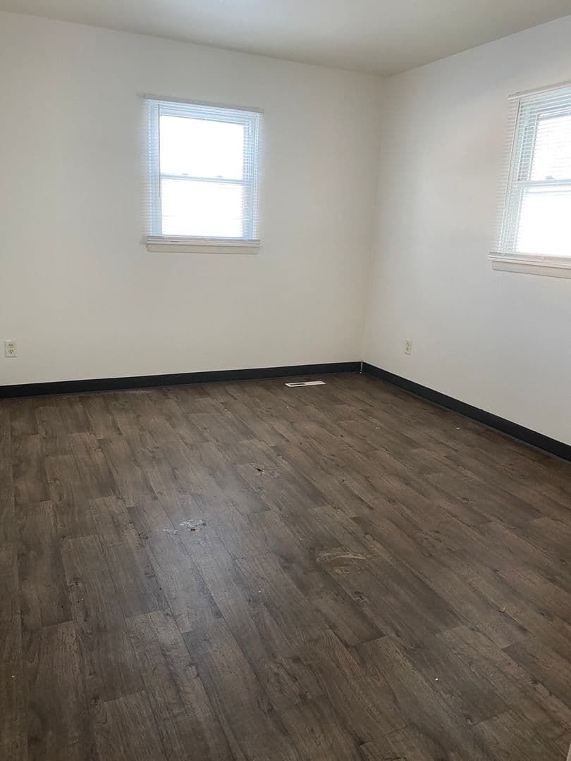 Waterloo Apartment: 221-231 Miriam