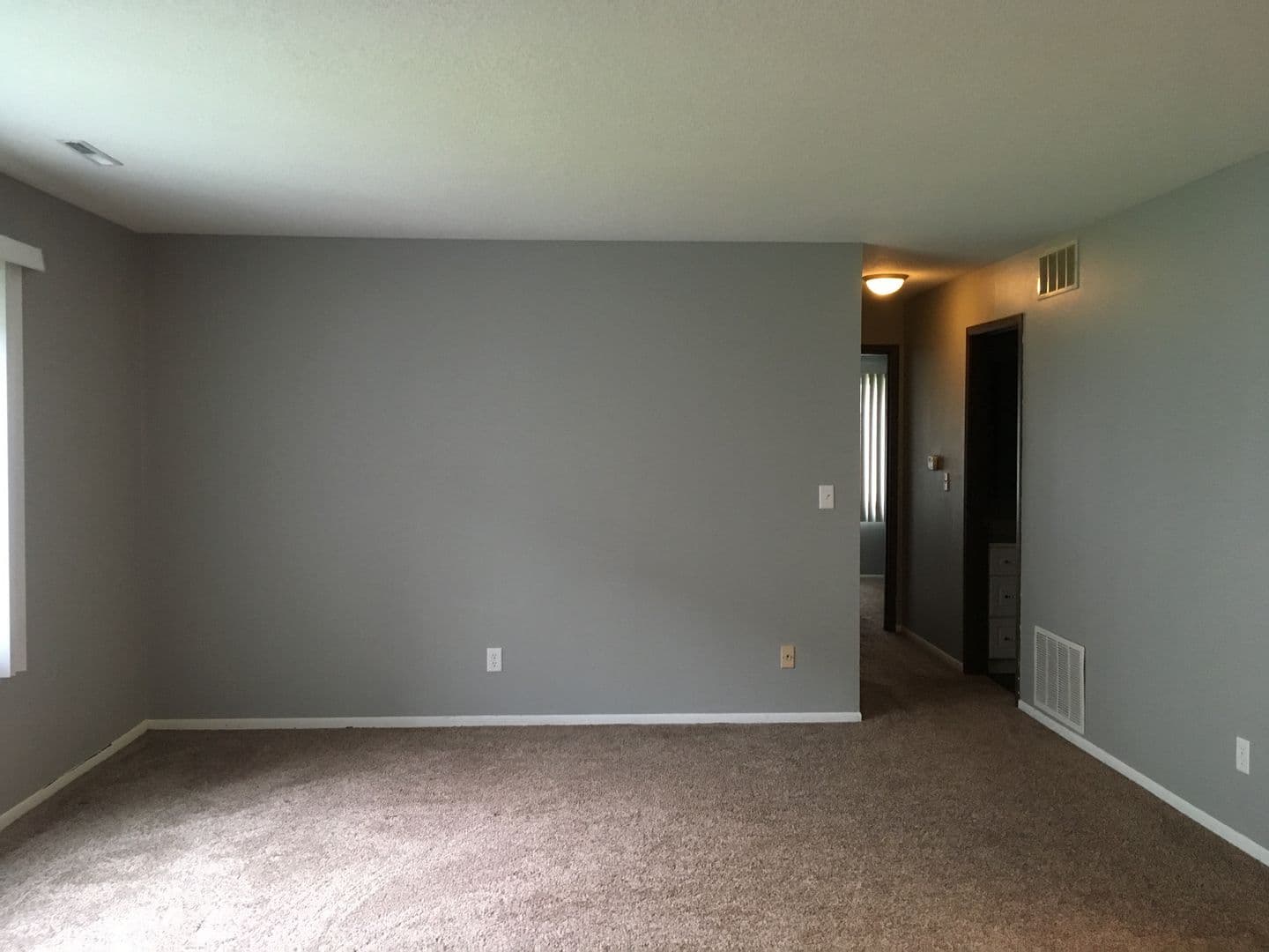 Waterloo Apartment: 3301-3349 Cobblestone Circle Apartments