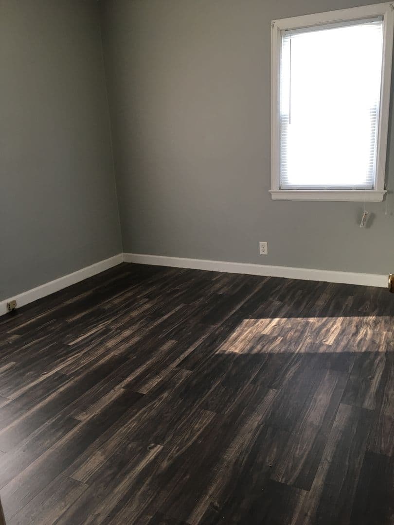 Waterloo House: 917 Kern