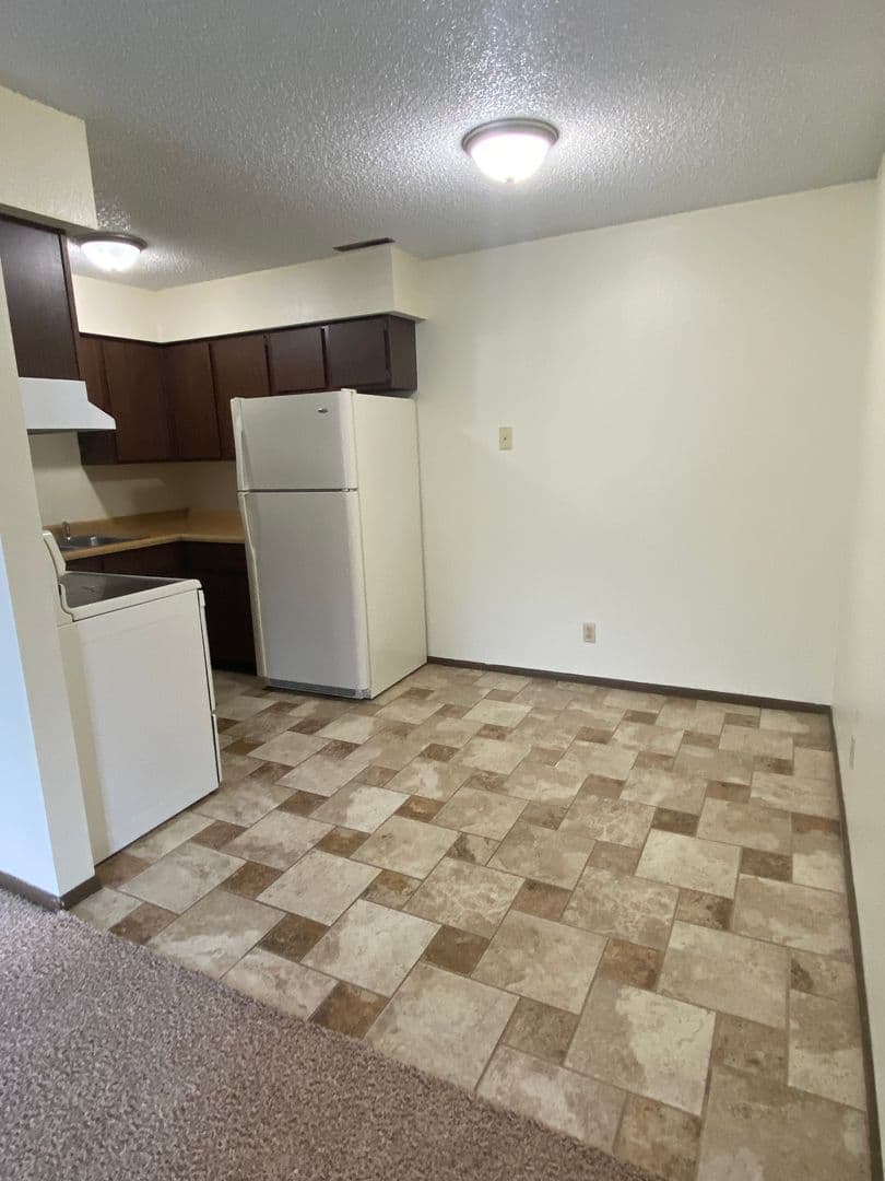 Waterloo Apartment: 3301-3349 Cobblestone Circle Apartments